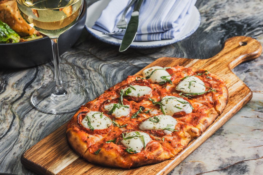 2025-04-25_Fora_Cocktails_Group_1538