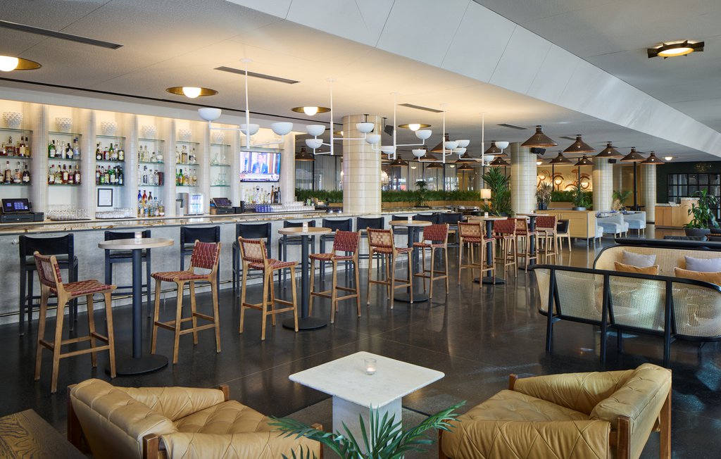 Fora Bar + Lounge Resize